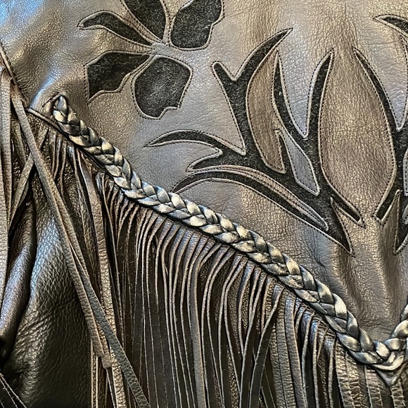 Vintage “ Hot Leathers “ women’s leather motorcycle jacket - Picture 10 of 16